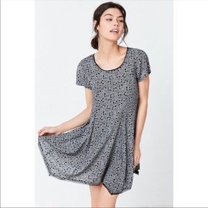 Silence + Noise Floral Witchy T-Shirt Dress - S